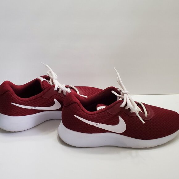 Nike Women’s Tanjun team red/white Size 9.5 US - Picture 2 of 8